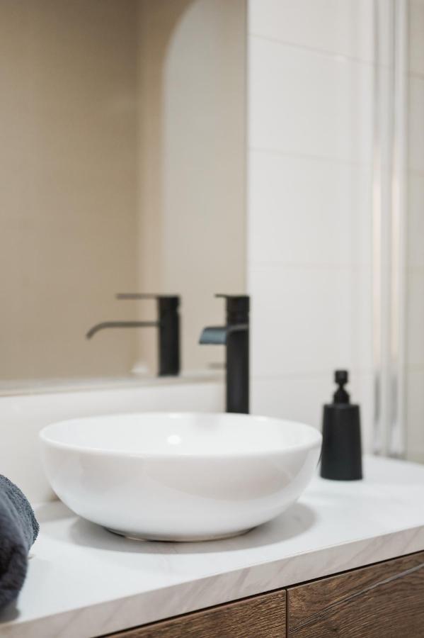 Skylark - Zurich Studio With Terrace & Mountain View บราชอฟ ภายนอก รูปภาพ