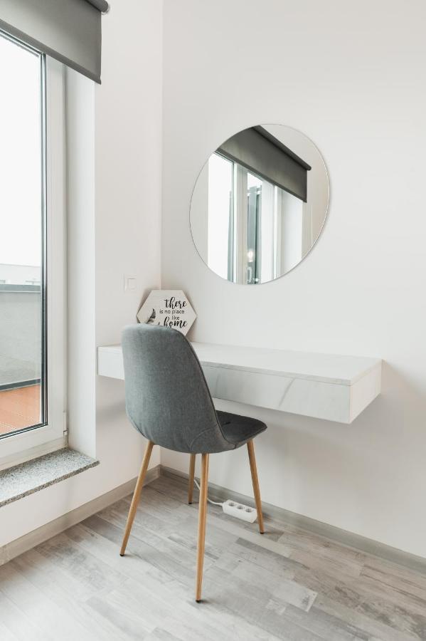 Skylark - Zurich Studio With Terrace & Mountain View บราชอฟ ภายนอก รูปภาพ